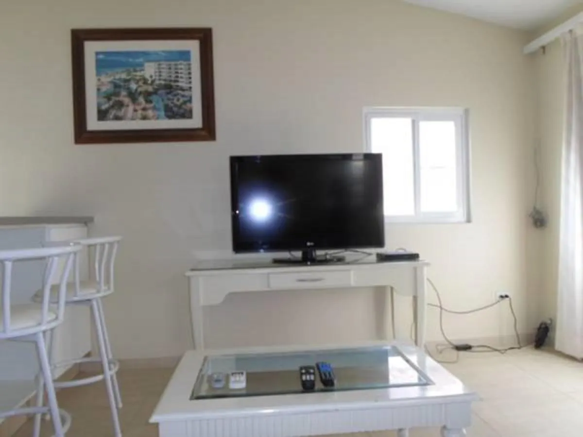 Salina Cerca Apartments Palm Beach