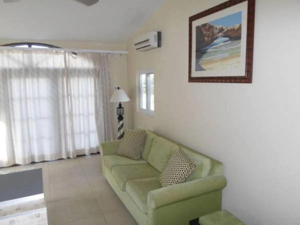 Salina Cerca Apartments Palm Beach